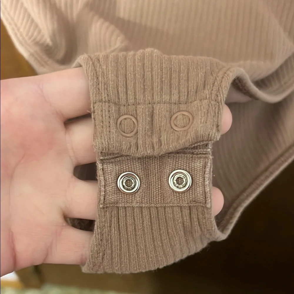 Old Navy Tan Square Neck Long Sleeve Bodysuit Size 4X - Picture 4 of 4
